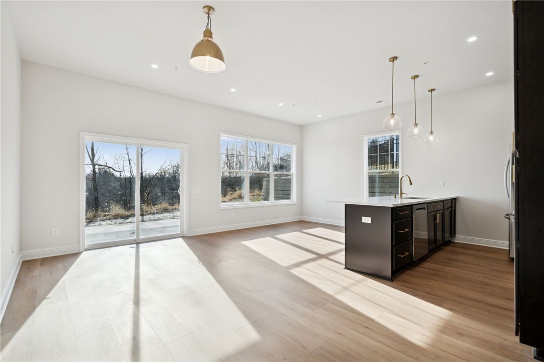 Residential in Elizabeth Twp/Boro 5