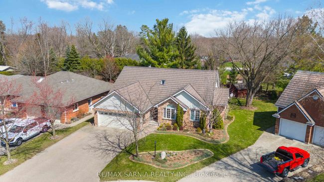 35 Frances Dr, House other with 6 bedrooms, 3 bathrooms and 4 parking in Forest ON | Image 47