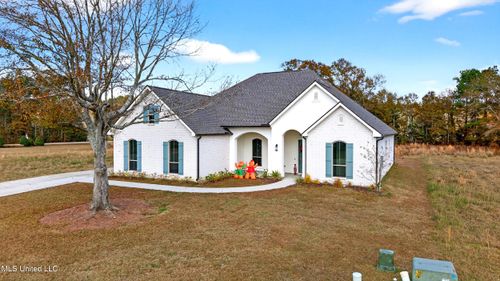 105 Jefferson Davis Pkwy, Picayune, MS, 39466-3943 | Card Image