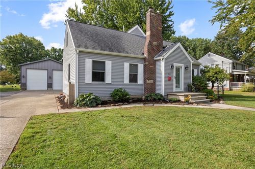 319 E Main St, South Amherst, OH, 44001-2817 | Card Image