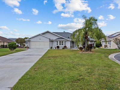 21523 Queen Anne Court, House other with 3 bedrooms, 2 bathrooms and null parking in Leesburg FL | Image 2