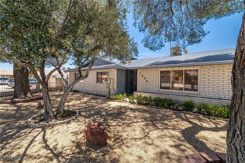 3090 Westwind Rd, Las Vegas, NV, 89146-6859 | Card Image