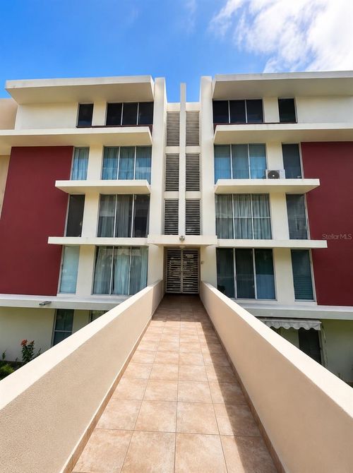 833 Lince Cond. Dos Pinos Plaza Apt 401b, San Juan, PR, 00911 | Card Image