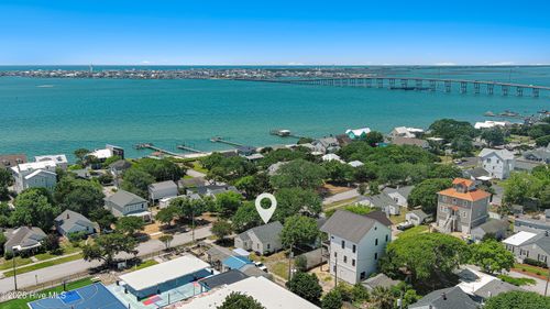 1710 Shepard St, Morehead City, NC, 28557-4048 | Card Image