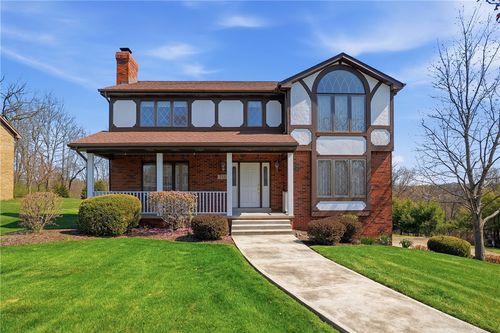 711 Montclair Dr, New Kensington, PA, 15068-6864 | Card Image