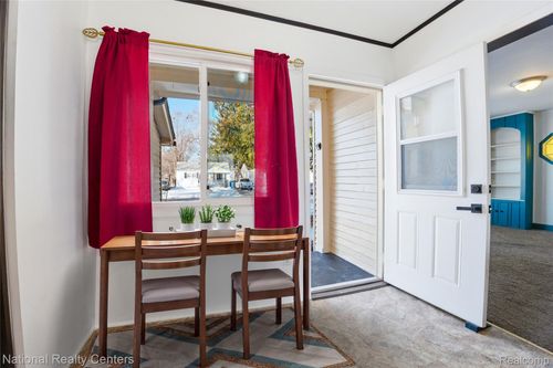 27840 Hampden St, Madison Heights, MI, 48071-2720 | Card Image