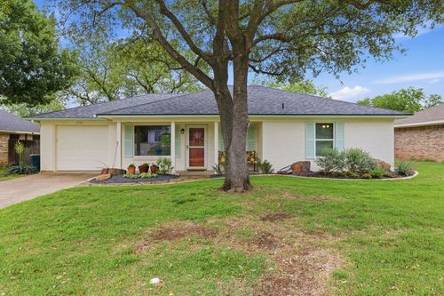 1706 W Doyle St, Granbury, TX, 76048-2364 | Card Image