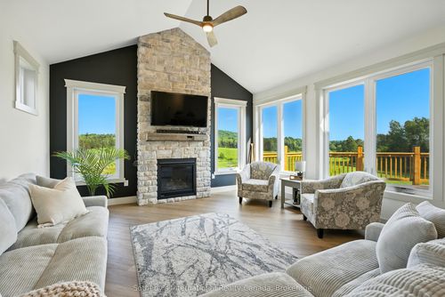 141 3 Mile Lake Rd, Katrine, ON, P0A1L0 | Card Image