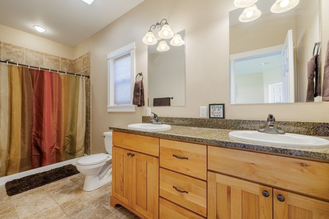 Upstairs Bedroom #2 | Image 14