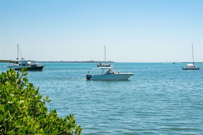 14 - 901 Gulf Dr S, Condo with 2 bedrooms, 2 bathrooms and null parking in Bradenton Beach FL | Image 17