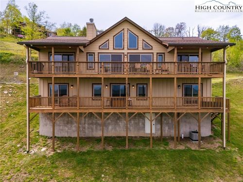 555 Golden Ridge Rd, Blowing Rock, NC, 28605 | Card Image