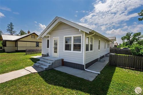 426 2nd St W, Hardin, MT, 59034-2110 | Card Image