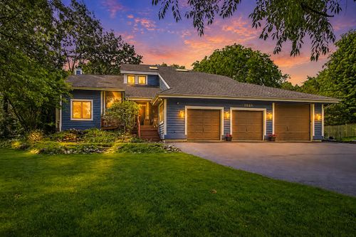 2001 Villanova Drive, Johnsburg, IL, 60051 | Card Image