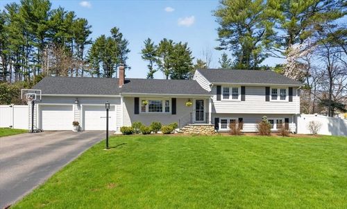 3 Accord Pond Dr, Hingham, MA, 02043-3802 | Card Image