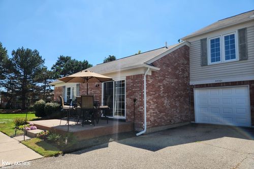 37321 Stonegate Cir, Clinton Twp, MI, 48036-2962 | Card Image