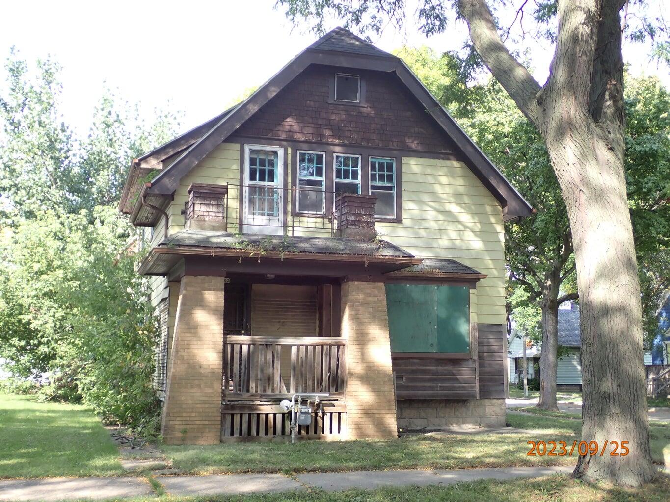 Melvina St, Milwaukee, WI 53212