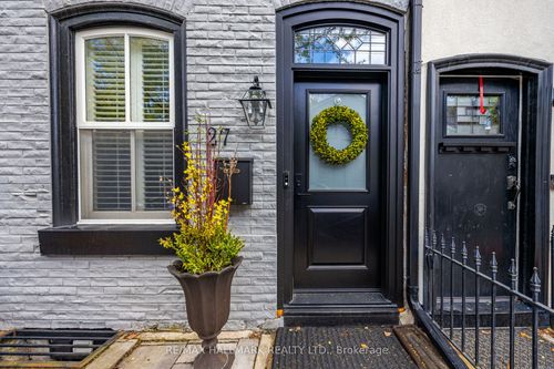 27 Bishop St, Toronto, ON, M5R1N3 | Card Image
