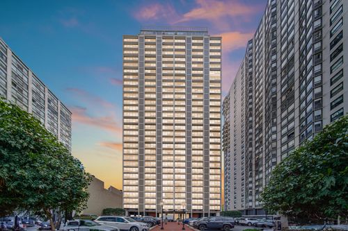 apt-27c-5733 N Sheridan Rd, Chicago, IL, 60660-8765 | Card Image
