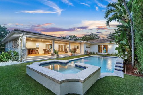 390 Ne 103rd St, Miami Shores, FL, 33138-2433 | Card Image