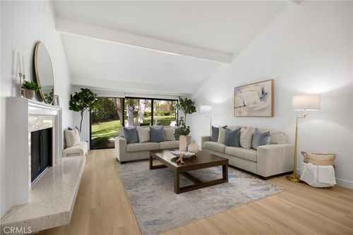 9437 Friendly Woods Ln, Whittier, CA, 90605-1658 | Card Image