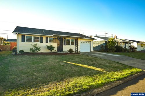 1453 Astor Way, Woodburn, OR, 97071-2410 | Card Image