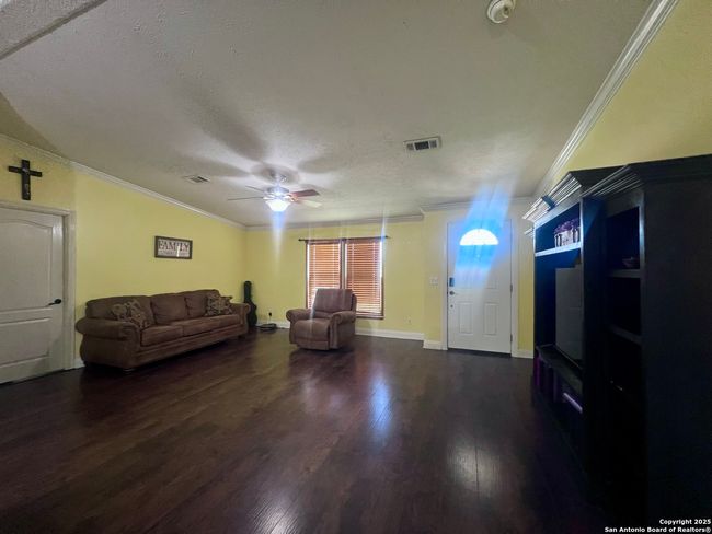 8990 Fm 2146, House other with 4 bedrooms, 2 bathrooms and null parking in Jourdanton TX | Image 5
