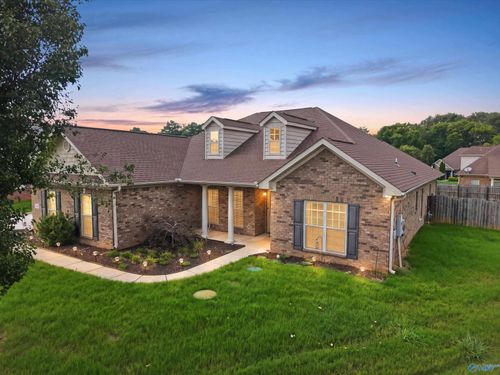 195 Sarah Jane Dr, Madison, AL, 35757-7749 | Card Image