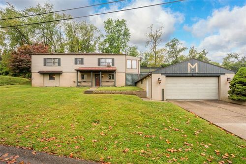 2 Jacob Dr, Carnegie, PA, 15106-1514 | Card Image