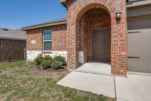 2004 Princeton Ave, Farmersville, TX, 75442-2562 | Card Image