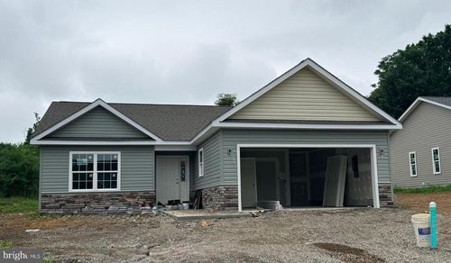 15 Boothbay Dr, MARTINSBURG, WV, 25403-1899 | Card Image