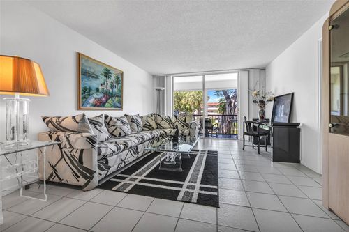 apt-209-671 S Hollybrook Dr, Pembroke Pines, FL, 33025-4006 | Card Image