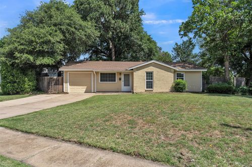 1801 Anderson St, Irving, TX, 75062-6948 | Card Image
