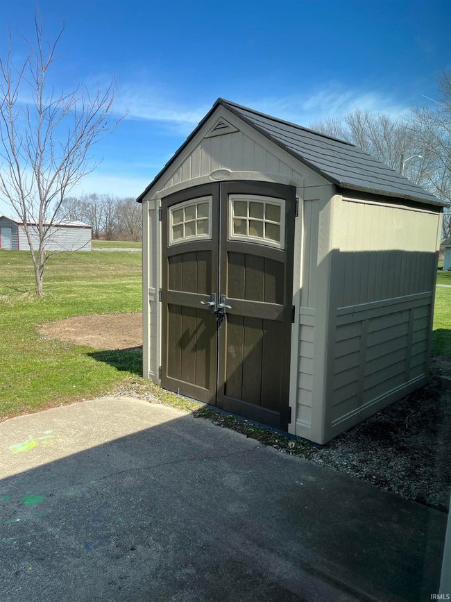 1803 Kim Trace, For Sale in Kendallville Zoocasa