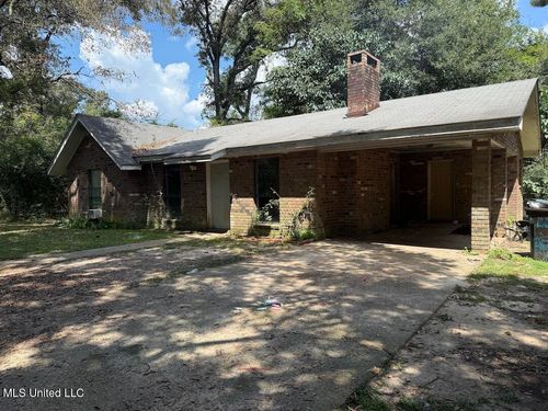 94 X L Smith Rd, Lumberton, MS, 39455-9496 | Card Image