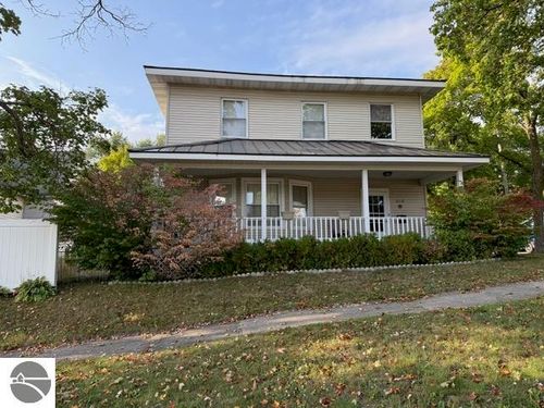 319 E Nelson Street, Cadillac, MI, 49601 | Card Image