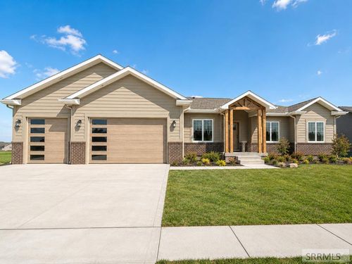 1684 Sandbar St, Idaho Falls, ID, 83404-8153 | Card Image