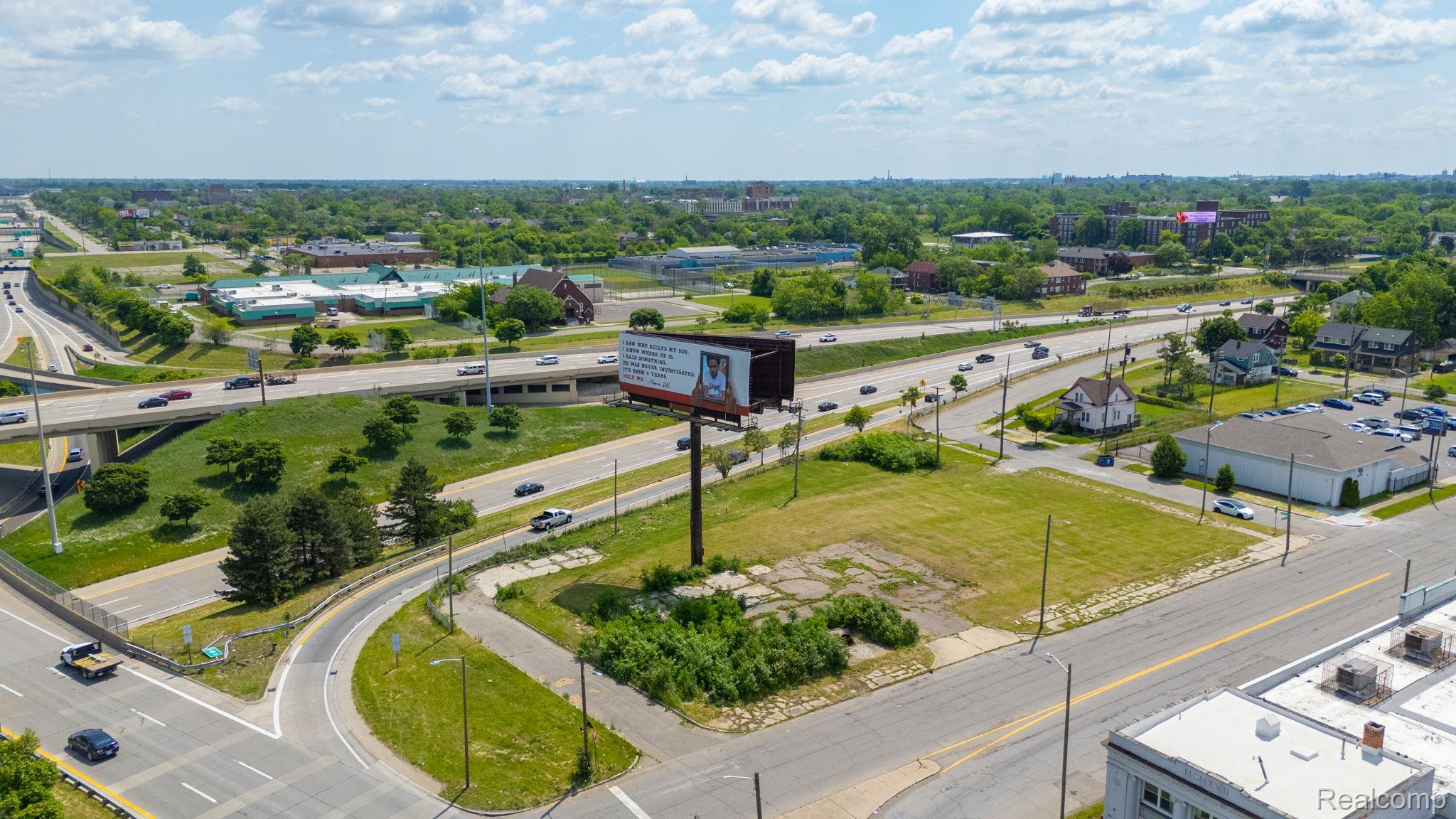 Land in Detroit 4