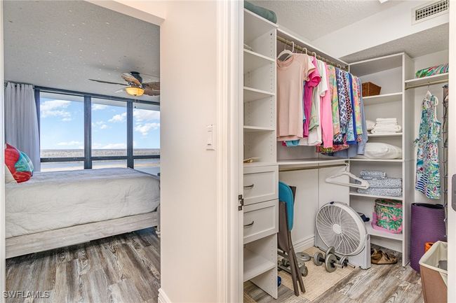 OWNER'S SUITE CLOSET SYSTEM | Image 19