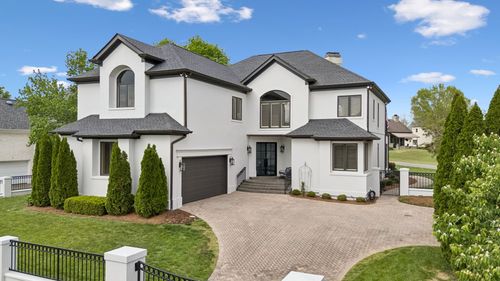 5018 Country Club Dr, Brentwood, TN, 37027-5103 | Card Image