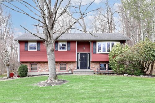 14 Montclair Ave, Airmont, NY, 10952-4124 | Card Image