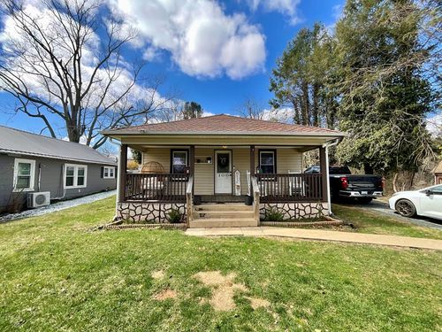 106 1st Ave, Galax, VA, 24333-2020 | Card Image