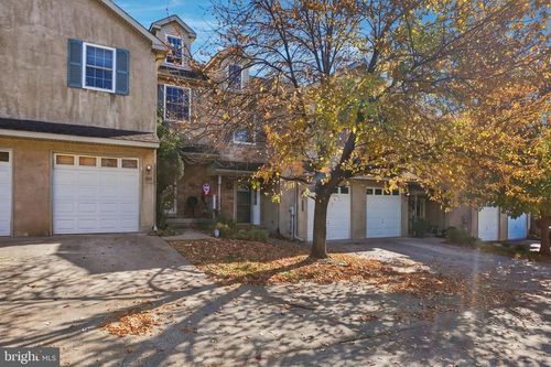1017 Ford St, BRIDGEPORT, PA, 19405-1223 | Card Image