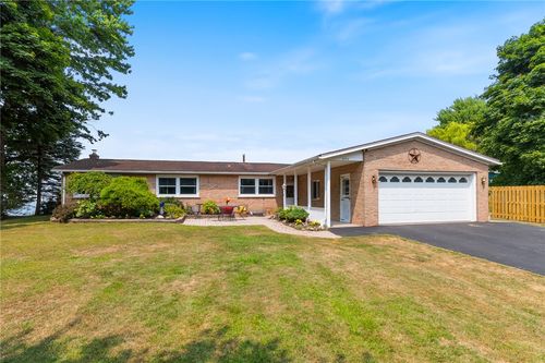8250 Lake Street Ext, Sodus Point, NY, 14555-9614 | Card Image