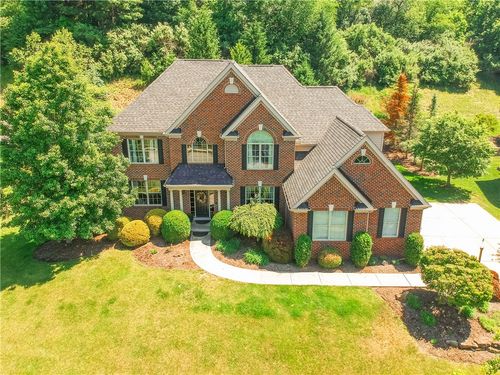 1801 Constitution Blvd, Valencia, PA, 16059-3907 | Card Image