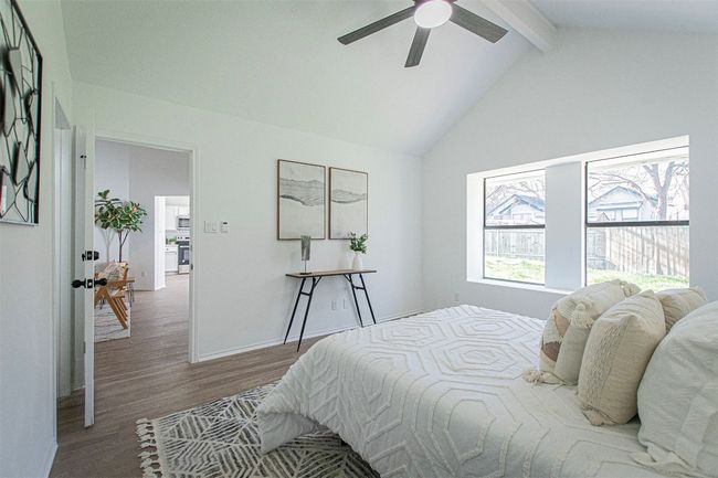 106 N Mockingbird Cir, House other with 3 bedrooms, 2 bathrooms and 2 parking in Cedar Creek TX | Image 10