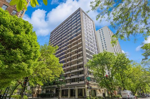 apt-2e-360 Wellington Ave, Chicago, IL, 60657-5632 | Card Image