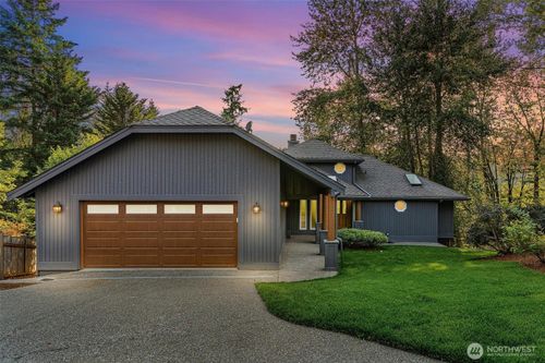 13206 Se 51st Pl, Bellevue, WA, 98006-4201 | Card Image
