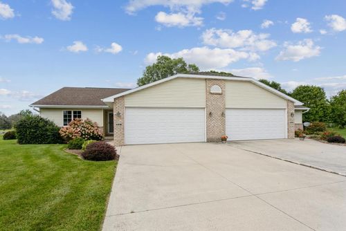 498 Ridgeway Court, BRILLION, WI, 54110 | Card Image