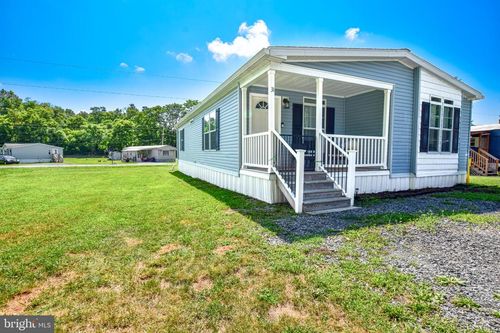 31 Gail Dr, Martinsburg, WV, 25403-1252 | Card Image