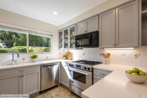 19 Salvatore Dr, Novato, CA, 94949-6015 | Card Image